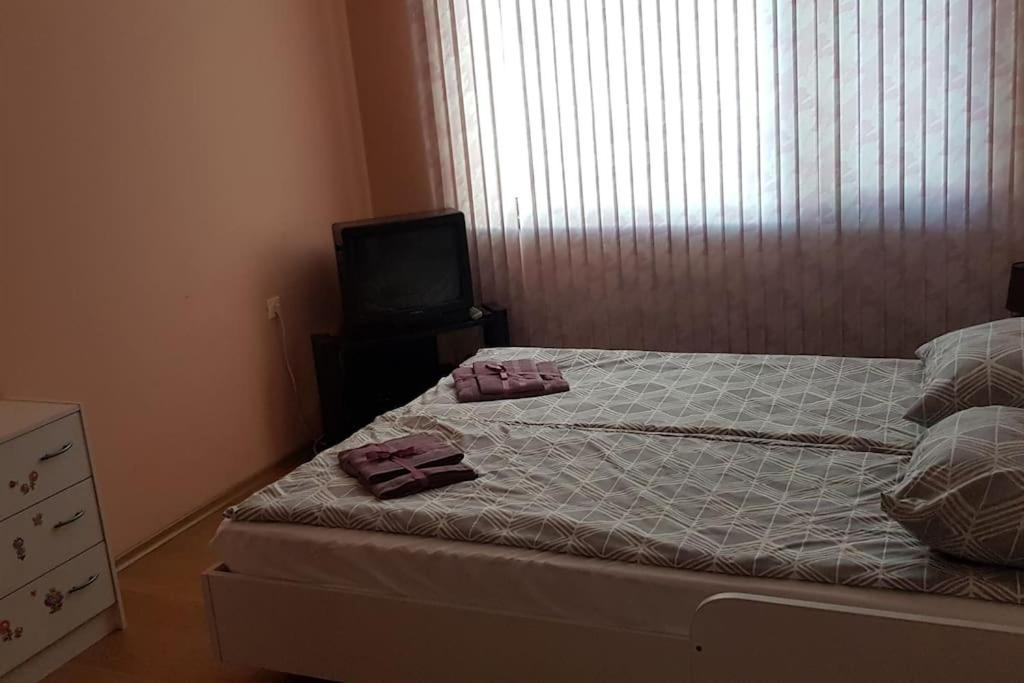 Слънчев Апартамент С Прекрасна Гледка, Паркинг. Appartement Smolyan Buitenkant foto