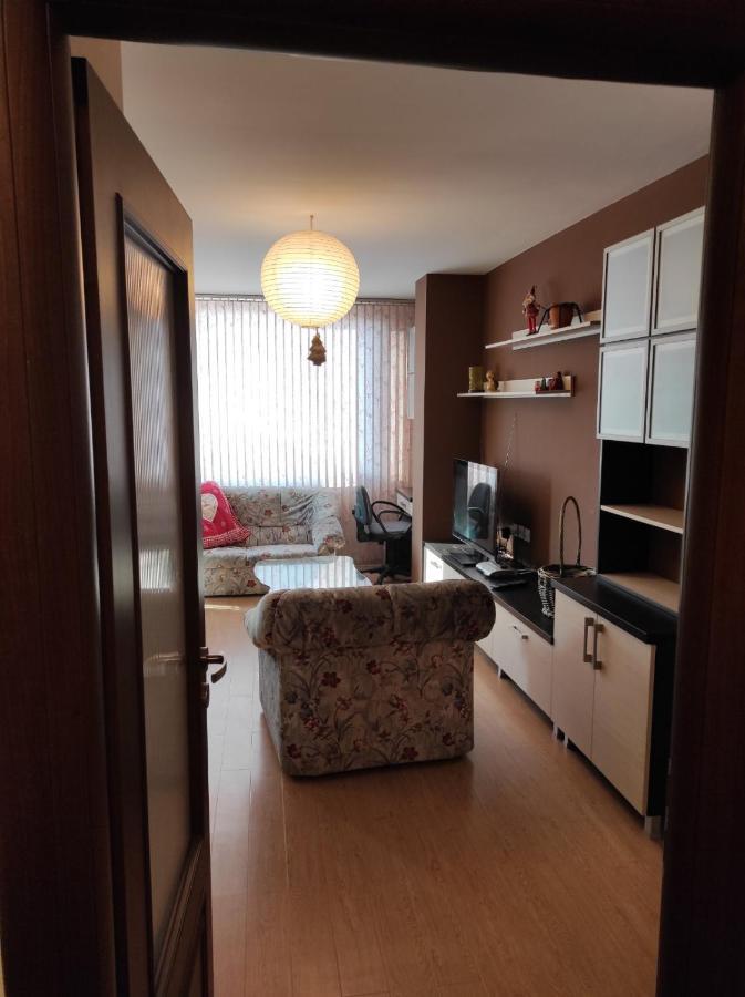 Слънчев Апартамент С Прекрасна Гледка, Паркинг. Appartement Smolyan Buitenkant foto